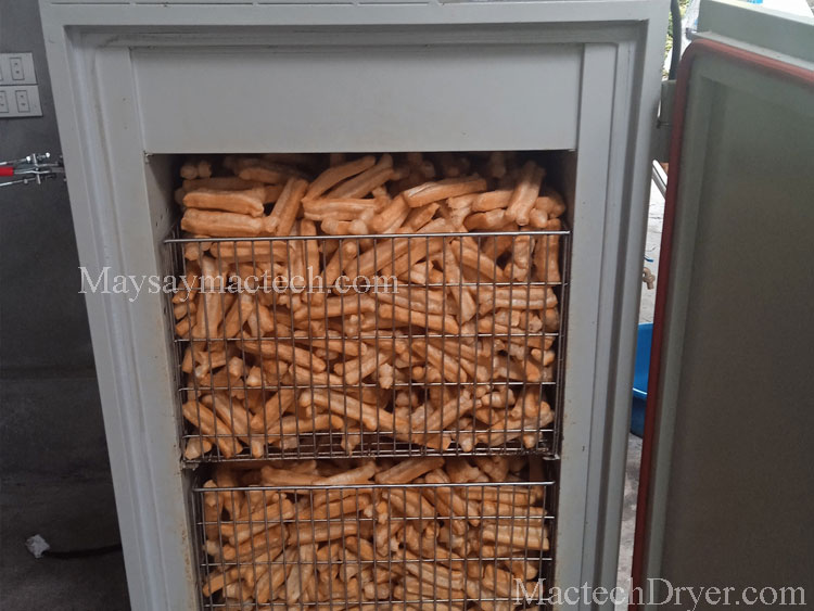 The crispy Bagel twists dryers, suitable for drying many rice cakes