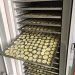 If you need to make crispy dried lemons for detox drinks, tea, or powder, please refer to the most suitable drying method from Mactech.